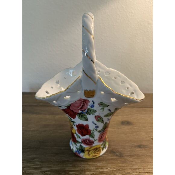 Golden Star Imports, Decorative, Porcelain Floral Basket, preowned - Picture 3 of 10